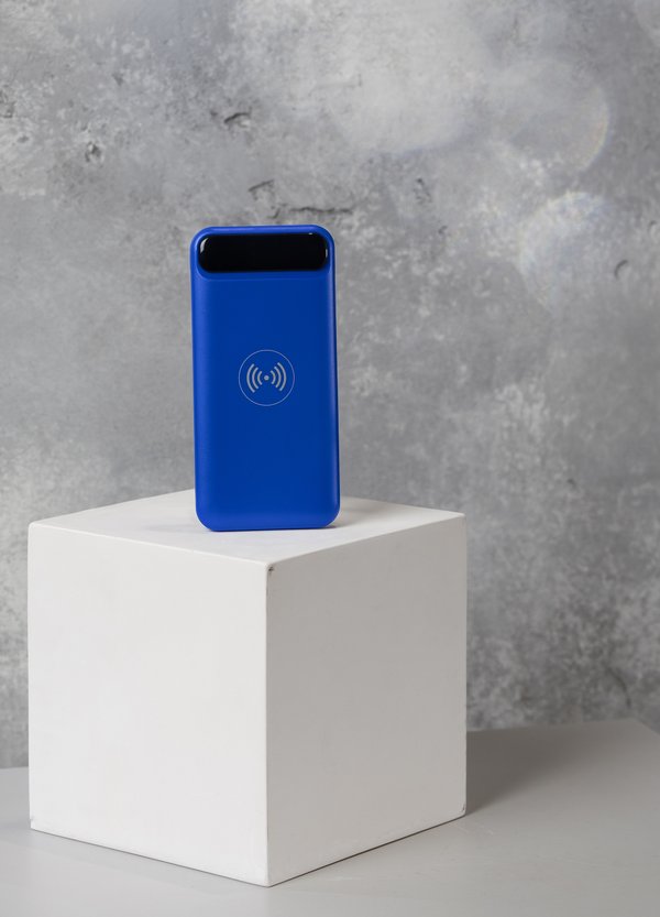 Беспроводное зарядное устройство "Quantum", 10000 mAh с цифровым индикатором заряда - Беспроводное зарядное устройство "Quantum", 10000 mAh с цифровым индикатором заряда синий