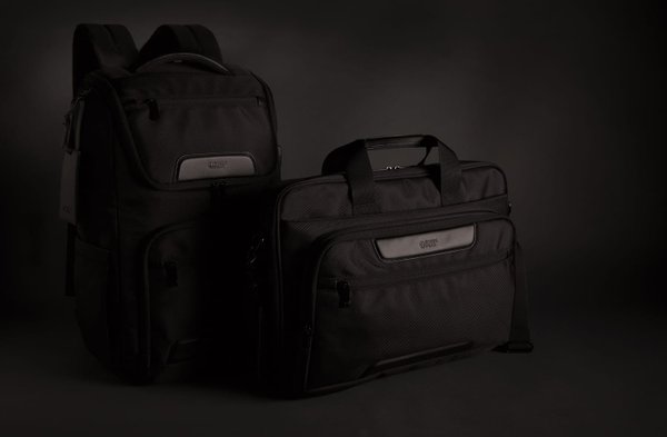 Сумка для ноутбука Voyager от Swiss Peak RPET, 15.6“ - Сумка для ноутбука Voyager от Swiss Peak RPET, 15.6“