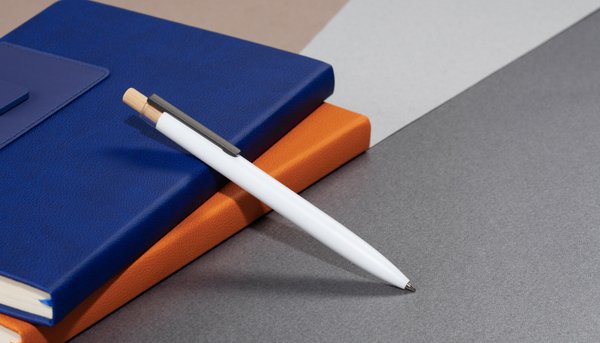 Ручка шариковая "Matt" с кнопкой из бамбука - Ручка шариковая "Matt" с кнопкой из бамбука белый