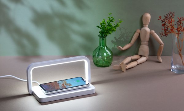 Лампа складная "Smart Light" с беспроводным (10W) зарядным устройством и подставкой для смартфона - Лампа складная "Smart Light" с беспроводным (10W) зарядным устройством и подставкой для смартфона белый