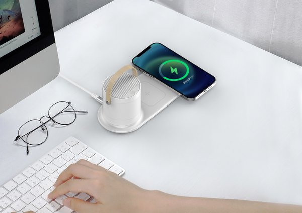Настольная беспроводная (15W) зарядная станция "Smart Home" с bluetooth колонкой-лампой - Настольная беспроводная (15W) зарядная станция "Smart Home" с bluetooth колонкой-лампой белый