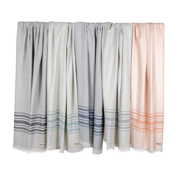 Накидка Ukiyo Yumiko из переработанного хлопка AWARE™, 100x180 см - Накидка Ukiyo Yumiko из переработанного хлопка AWARE™, 100x180 см