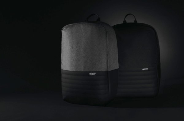Антикражный рюкзак для ноутбука Swiss Peak с RFID-защитой из rPET AWARE™, 15,6’’ - Антикражный рюкзак для ноутбука Swiss Peak с RFID-защитой из rPET AWARE™, 15,6’’