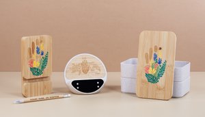 настольные часы "smiley" с беспроводным (10w) зарядным устройством и будильником, пшеница/бамбук/пластик