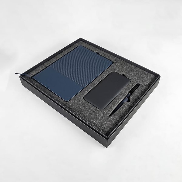 Набор подарочный RIFF: ежедневник, ручка и power bank в коробке с ложементом - Набор подарочный RIFF: ежедневник, ручка и power bank в коробке с ложементом