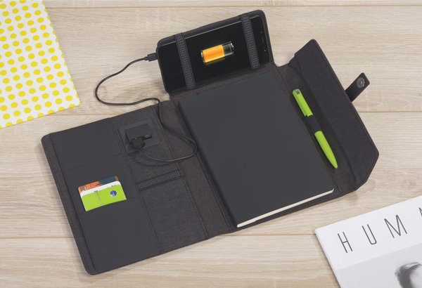 Папка А5 с беспроводным зарядным устройством 4000 mAh и блокнотом softtouch - Папка А5 с беспроводным зарядным устройством 4000 mAh и блокнотом softtouch черный