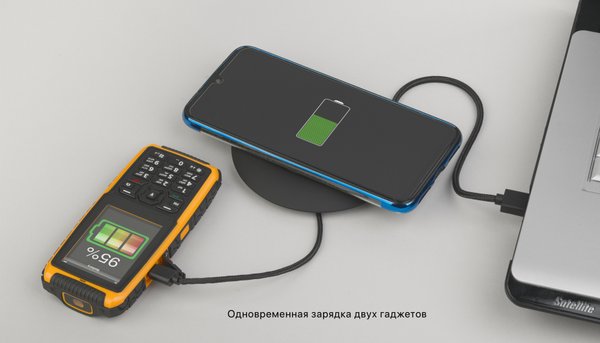 Настольное беспроводное зарядное устройство "Light SOFTTOUCH" с подсветкой логотипа - Настольное беспроводное зарядное устройство "Light SOFTTOUCH" с подсветкой логотипа черный