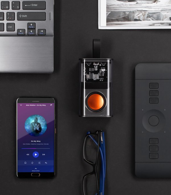 Bluetooth колонка "Hi-Fi" 5Вт с разноцветной подсветкой и прозрачным корпусом - Bluetooth колонка "Hi-Fi" 5Вт с разноцветной подсветкой и прозрачным корпусом черный с оранжевым