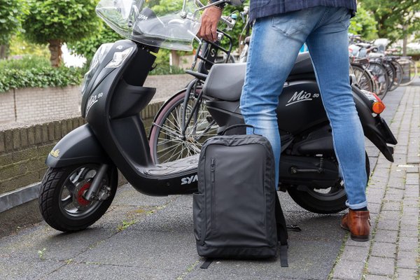 Рюкзак для ноутбука 15.6" Fashion Black (без содержания ПВХ) - Рюкзак для ноутбука 15.6" Fashion Black (без содержания ПВХ)