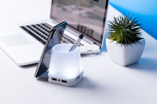 Подставка для ручки с usb-разъемами - Подставка для ручки с usb-разъемами