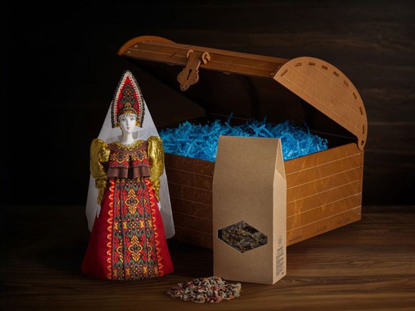 Подарочный набор: кукла фарфоровая, чай «Малина с мятой» - Подарочный набор: кукла фарфоровая, чай «Малина с мятой»