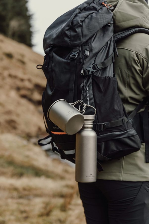 Ультралегкая бутылка для воды Nordic Drift Trail из титана, 600 мл - Ультралегкая бутылка для воды Nordic Drift Trail из титана, 600 мл
