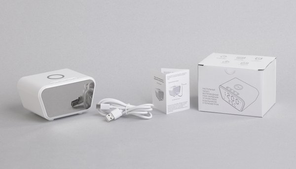 Настольные часы "Smart Clock" с беспроводным (15W) зарядным устройством, будильником и термометром - Настольные часы "Smart Clock" с беспроводным (15W) зарядным устройством, будильником и термометром белый