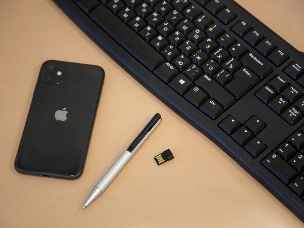 Ручка шариковая металлическая «Jobs» soft-touch с флеш-картой на 8 Гб - Ручка шариковая металлическая «Jobs» soft-touch с флеш-картой на 8 Гб