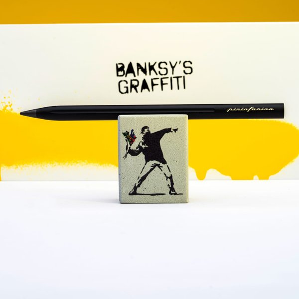 Набор Pininfarina Banksy - Набор Pininfarina Banksy Метатель цветов: карандаш SMART с бетонной подставкой