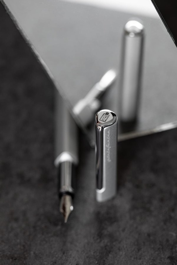 Перьевая ручка PININFARINA PF One SILVER - Перьевая ручка PININFARINA PF One SILVER