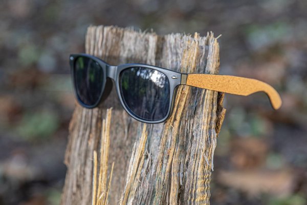 Солнцезащитные очки Cork из переработанного пластика, UV 400 - Солнцезащитные очки Cork из переработанного пластика, UV 400