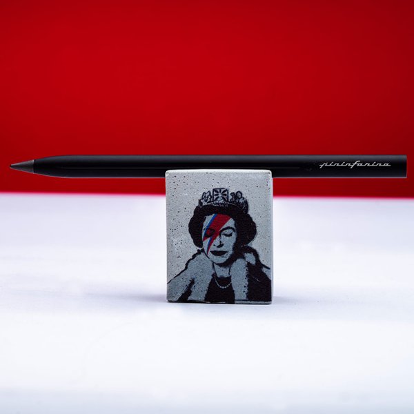 Набор Pininfarina Banksy - Набор Pininfarina Banksy Lizzy Stardust: карандаш SMART с бетонной подставкой