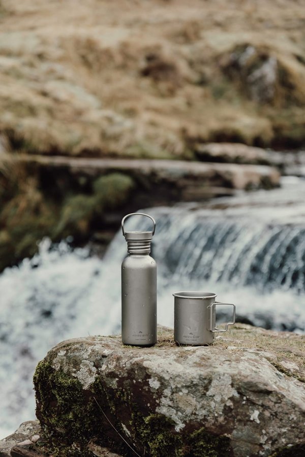 Ультралегкая бутылка для воды Nordic Drift Trail из титана, 600 мл - Ультралегкая бутылка для воды Nordic Drift Trail из титана, 600 мл