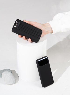 зарядное (22.5w) устройство "top grade softtouch" 20000 mah с подсветкой логотипа, встроенными кабелями и цифровым индикатором заряда