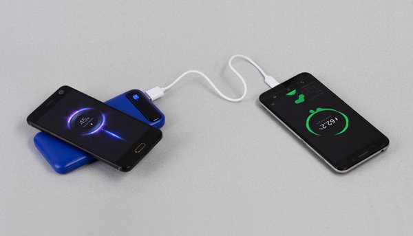 Беспроводное зарядное устройство "Quantum", 10000 mAh с цифровым индикатором заряда - Беспроводное зарядное устройство "Quantum", 10000 mAh с цифровым индикатором заряда синий