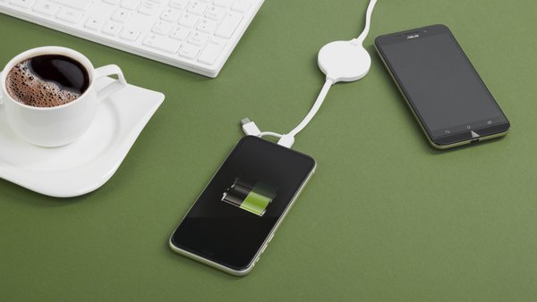 Кабель "Energy" с функцией беспроводного зарядного устройства - Кабель "Energy" с функцией беспроводного зарядного устройства белый