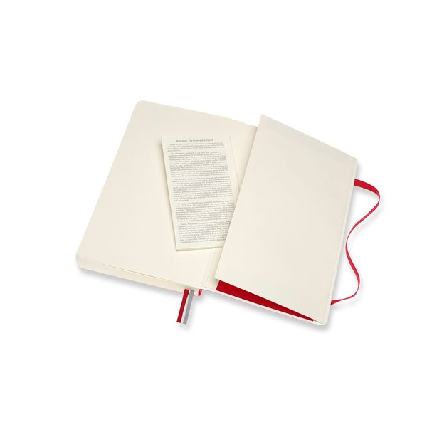 Блокнот Moleskine Expanded примерно формата А5. - Блокнот Moleskine Expanded примерно формата А5.