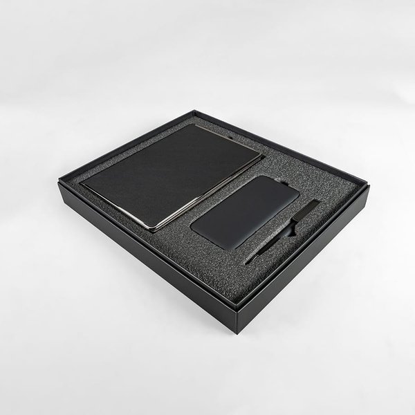 Набор подарочный MONTROSE: ежедневник, ручка и power bank в коробке с ложементом