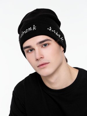 шапка с вышивкой drunk, черная