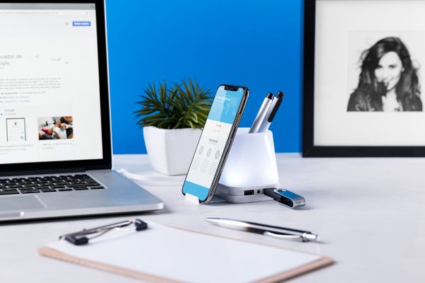 Подставка для ручки с usb-разъемами - Подставка для ручки с usb-разъемами