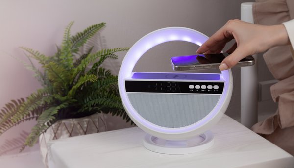 Bluetooth колонка "Smart Orb" 5Вт с беспроводным (15W) ЗУ, лампой, часами, FM радио - Bluetooth колонка "Smart Orb" 5Вт с беспроводным (15W) ЗУ, лампой, часами, FM радио белый