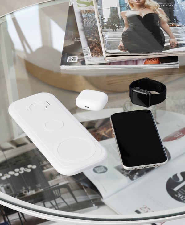 Настольная беспроводная (15W) зарядная станция "Snow Board" для смартфона, часов и наушников - Настольная беспроводная (15W) зарядная станция "Snow Board" для смартфона, часов и наушников белый