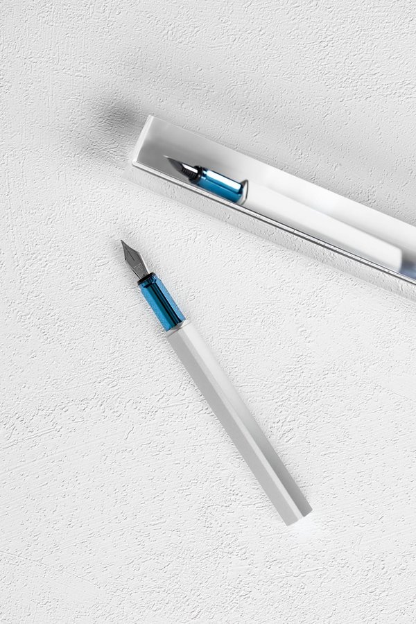 Перьевая ручка PININFARINA PF One SILVER - Перьевая ручка PININFARINA PF One SILVER /BLUE