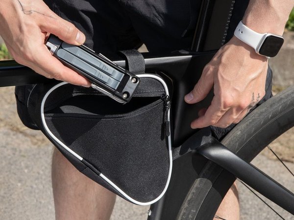 Велосумка на раму BikeLine Mini, черная с белым