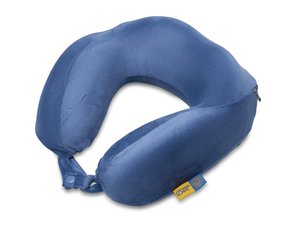 подушка для путешествий с капюшоном «hooded tranquility pillow»