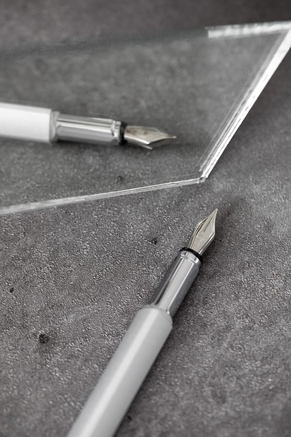 Перьевая ручка PININFARINA PF One SILVER - Перьевая ручка PININFARINA PF One SILVER