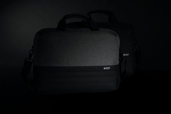 Сумка для ноутбука Swiss Peak с RFID-защитой из rPET AWARE™, 15,6’’ - Сумка для ноутбука Swiss Peak с RFID-защитой из rPET AWARE™, 15,6’’