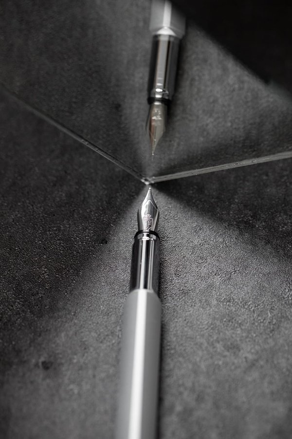 Перьевая ручка PININFARINA PF One SILVER - Перьевая ручка PININFARINA PF One SILVER