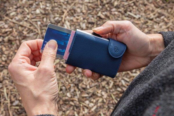 Кошелек с держателем для карт C-Secure RFID - Кошелек с держателем для карт C-Secure RFID